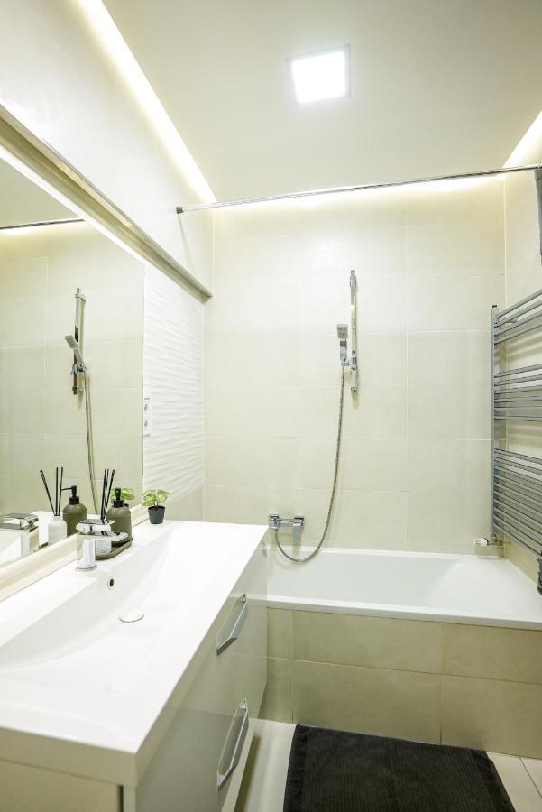 Danube Family Premium Apartment Budapeste Exterior foto